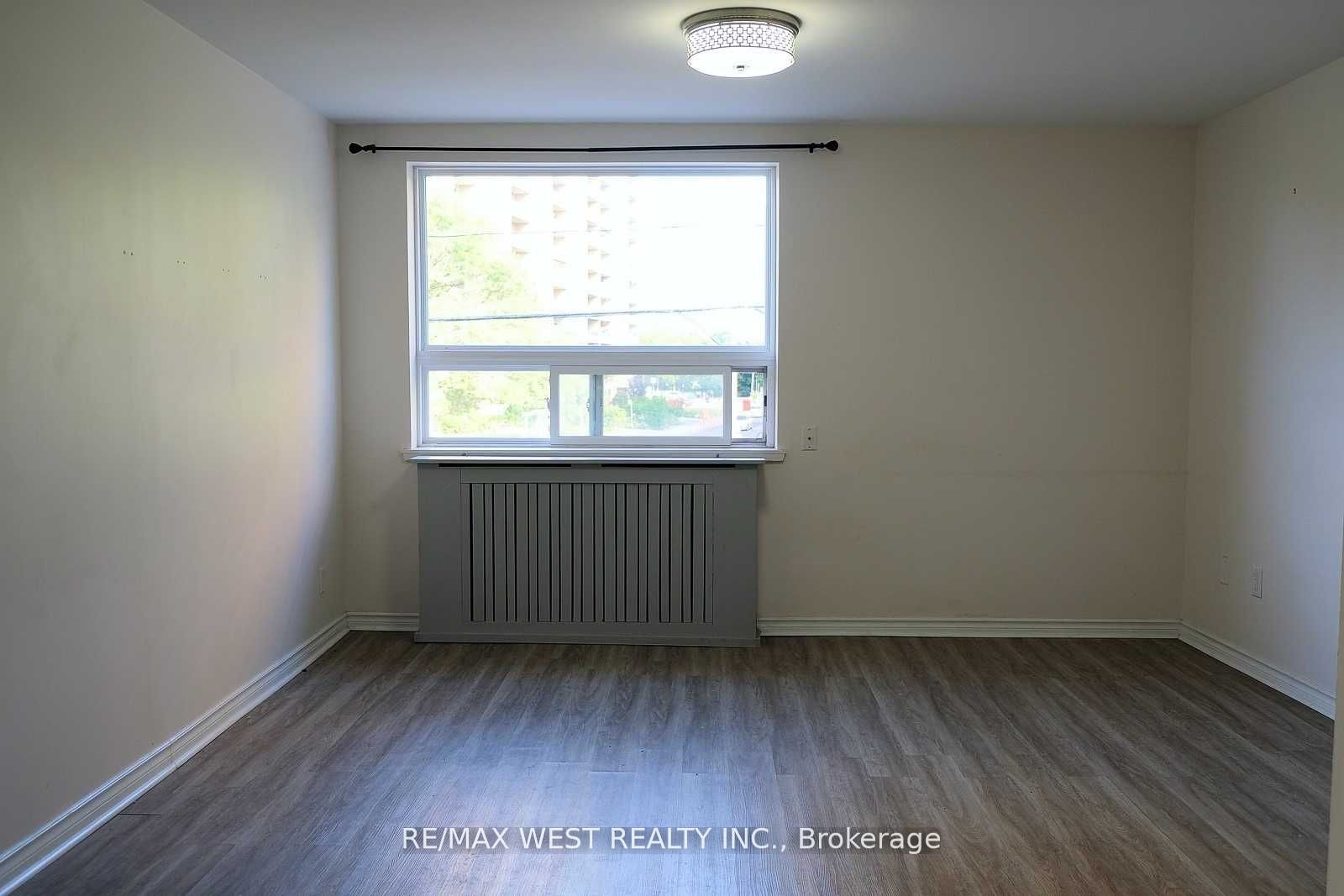Additional image 5 of 2nd Flr-4992B Dundas Street W, Toronto, ON, M9A 1B8