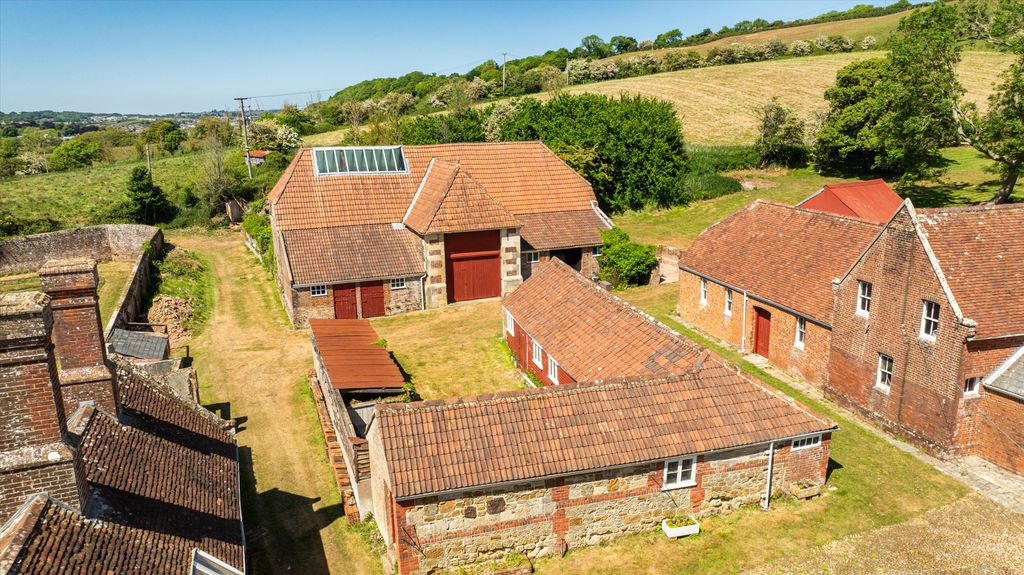 Additional image 11 of 8 bed detached house for saleBlackwater Road, Newport, Isle Of Wight PO30