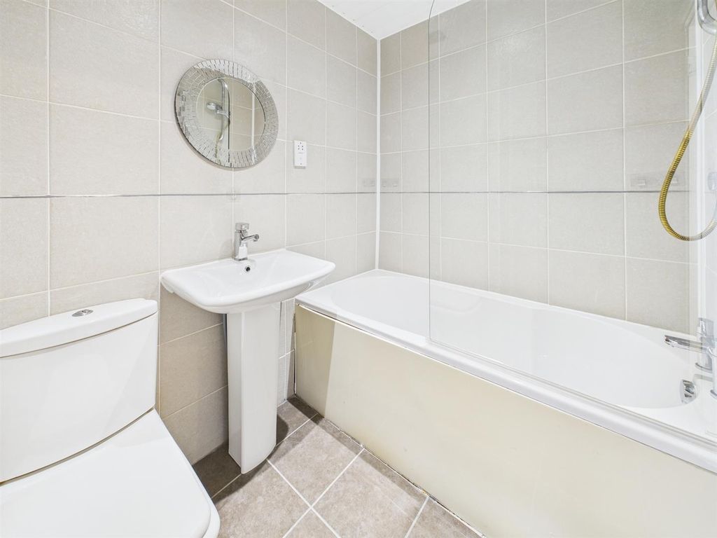 Additional image 9 of 2 bed flat for salePaisley Road, Renfrew PA4