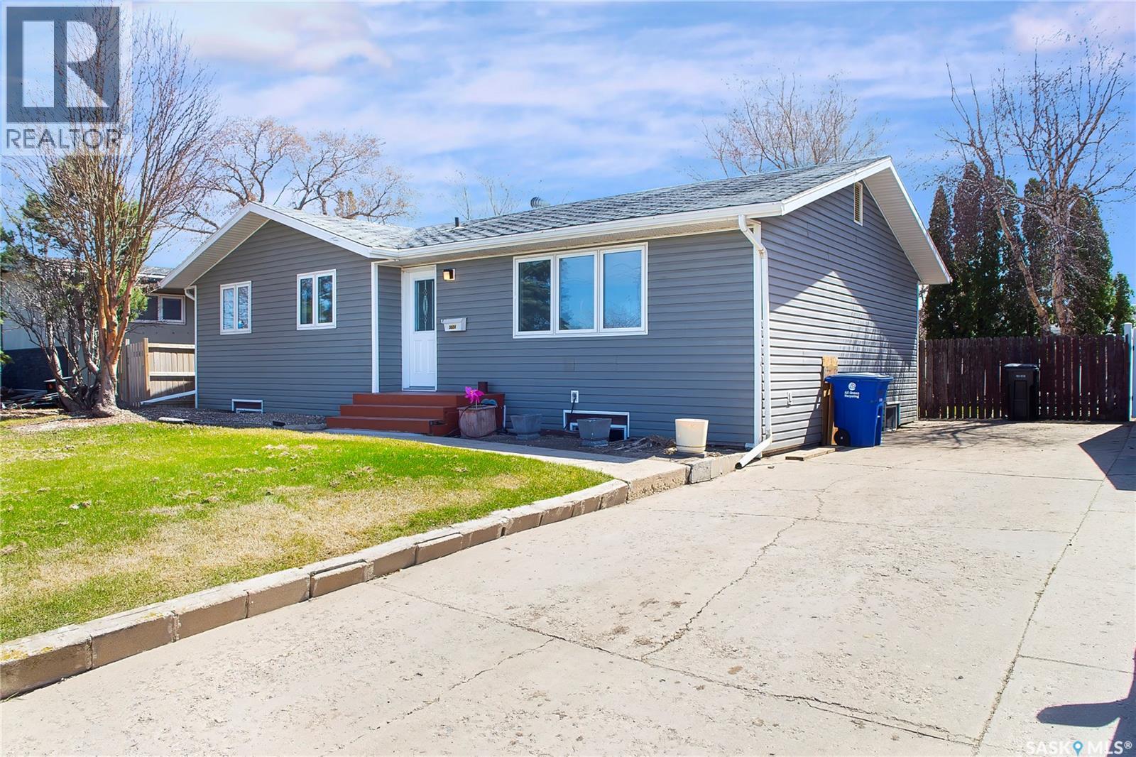 Additional image 3 of 3024 14th Street E, Saskatoon, SK, S7H0B4