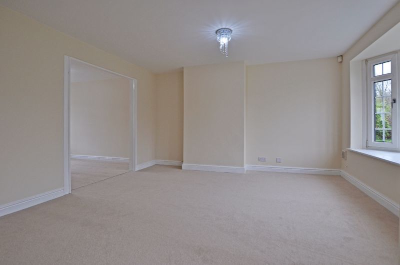 Additional image 5 of 3 bed semi-detached house to rentSemi-Detached House, Pilton Vale, Newport NP20