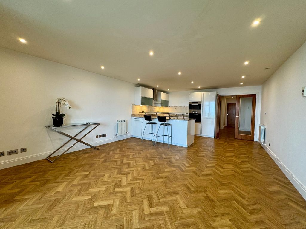 Additional image 2 of 2 bed flat to rent30 West Park Apartments, St Helier JE2