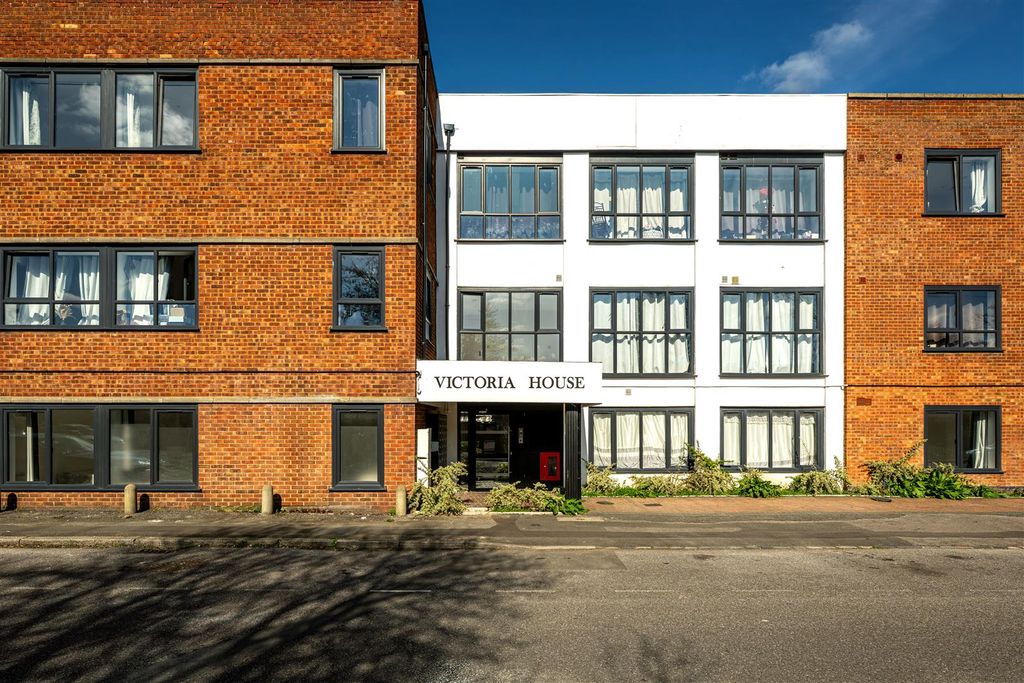 1 bed flat to rentVictoria House, High Wycombe HP11