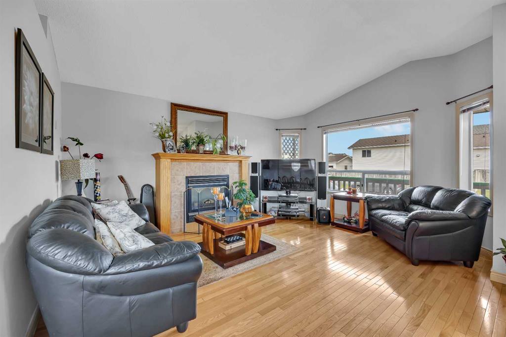 Additional image 3 of 189 Applemead Close SE, Calgary, AB, T2A 7S6