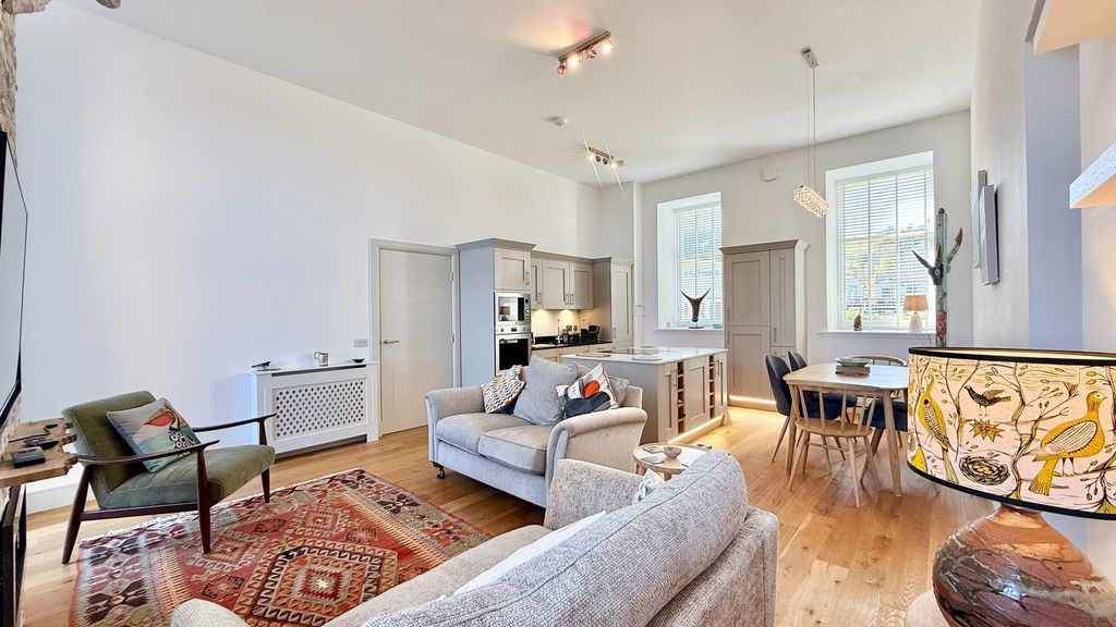Additional image 3 of 3 bed flat for sale16 Great Glen Place, Inverness IV3