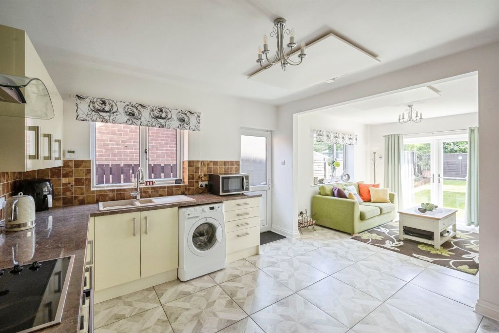Additional image 5 of 4 bed detached house for saleStather Road, Burton-Upon-Stather, Scunthorpe DN15