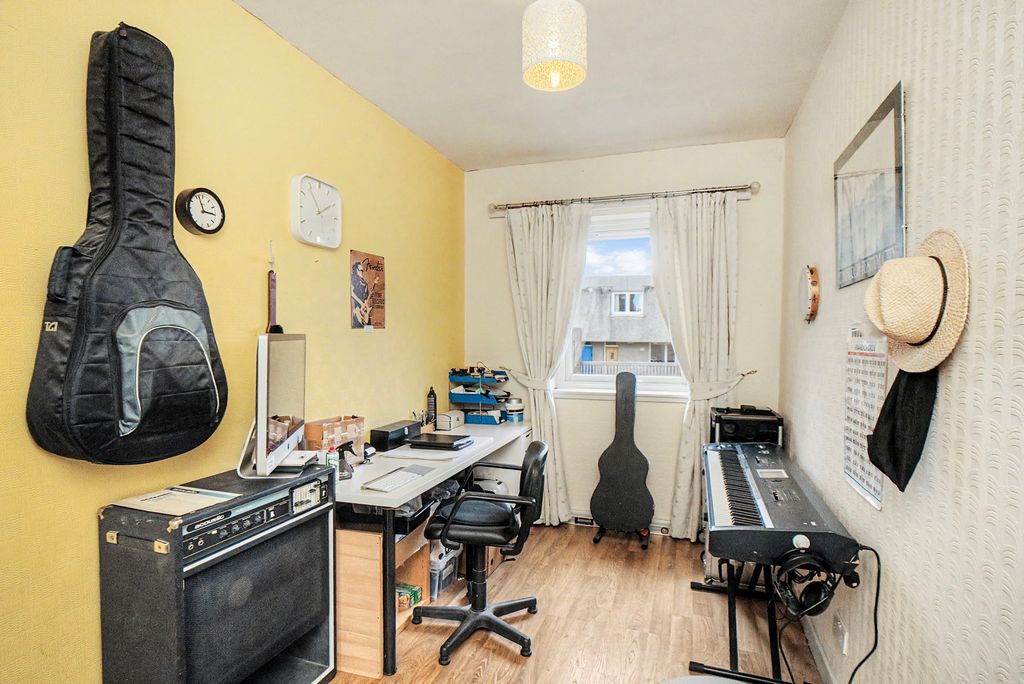 Additional image 7 of 4 bed flat for sale18c Links Avenue, Musselburgh, East Lothian EH21