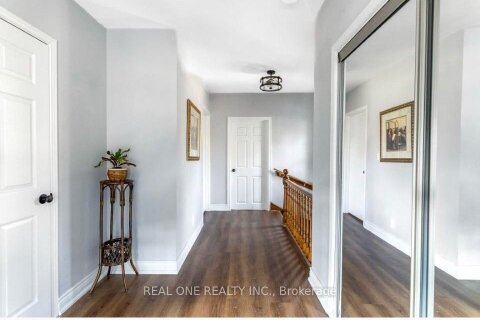 Additional image 8 of Room 2-118 Queen Street S, Hamilton, ON, L8P 3S1