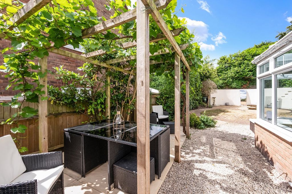 Additional image 16 of 3 bed detached house for saleBrooklands Road, Weybridge KT13