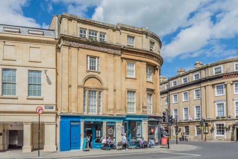 Dorchester Street, Bath BA1
