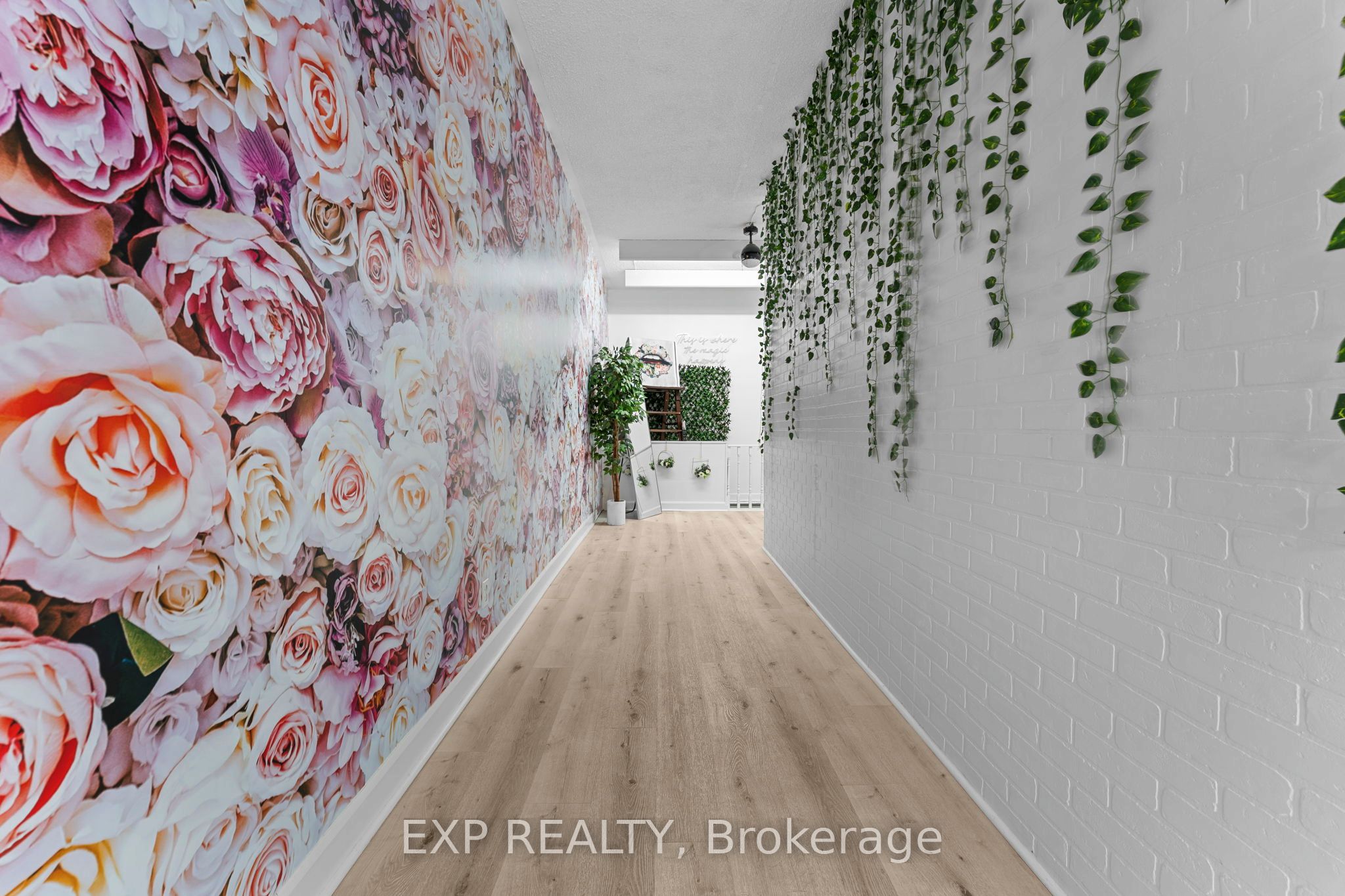Additional image 6 of 213 Lakeshore Road E, Mississauga, ON, L5G 1G5