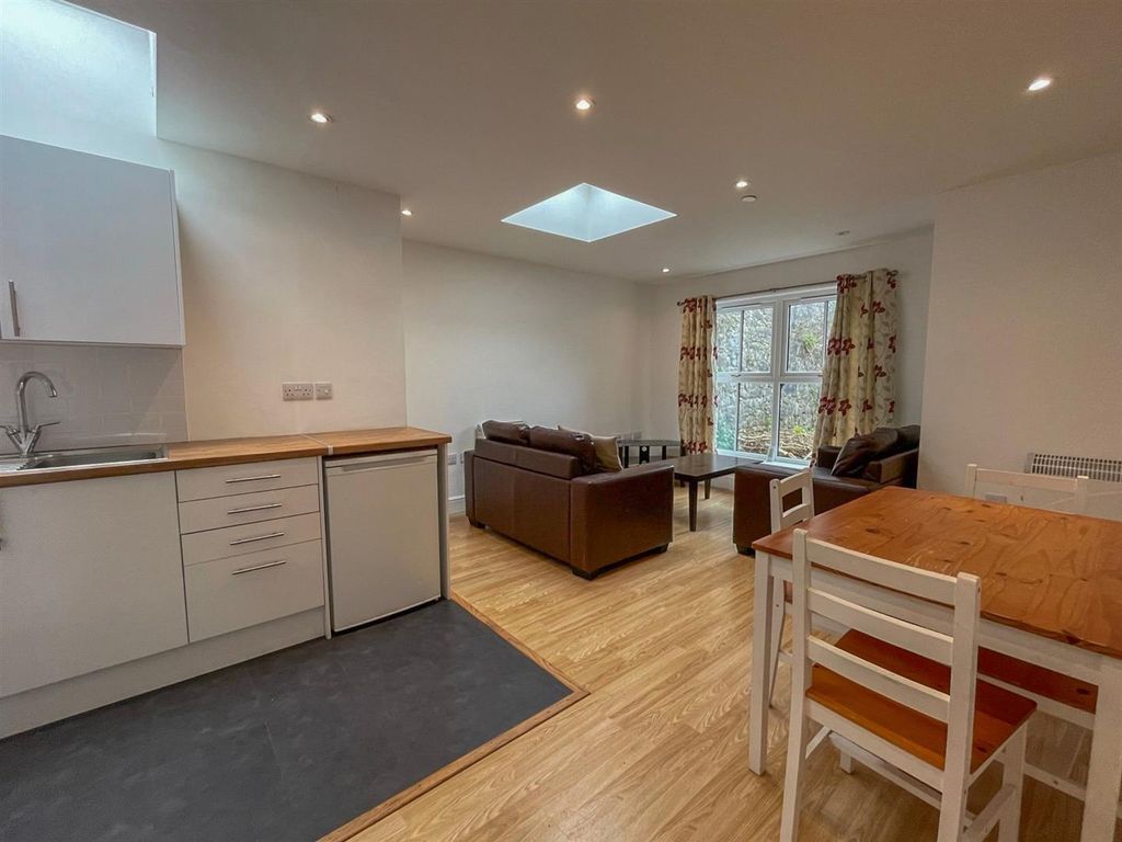 Additional image 2 of Studio to rent46 The Courtyard, Malew Street, Castletown, Isle Of Man IM9