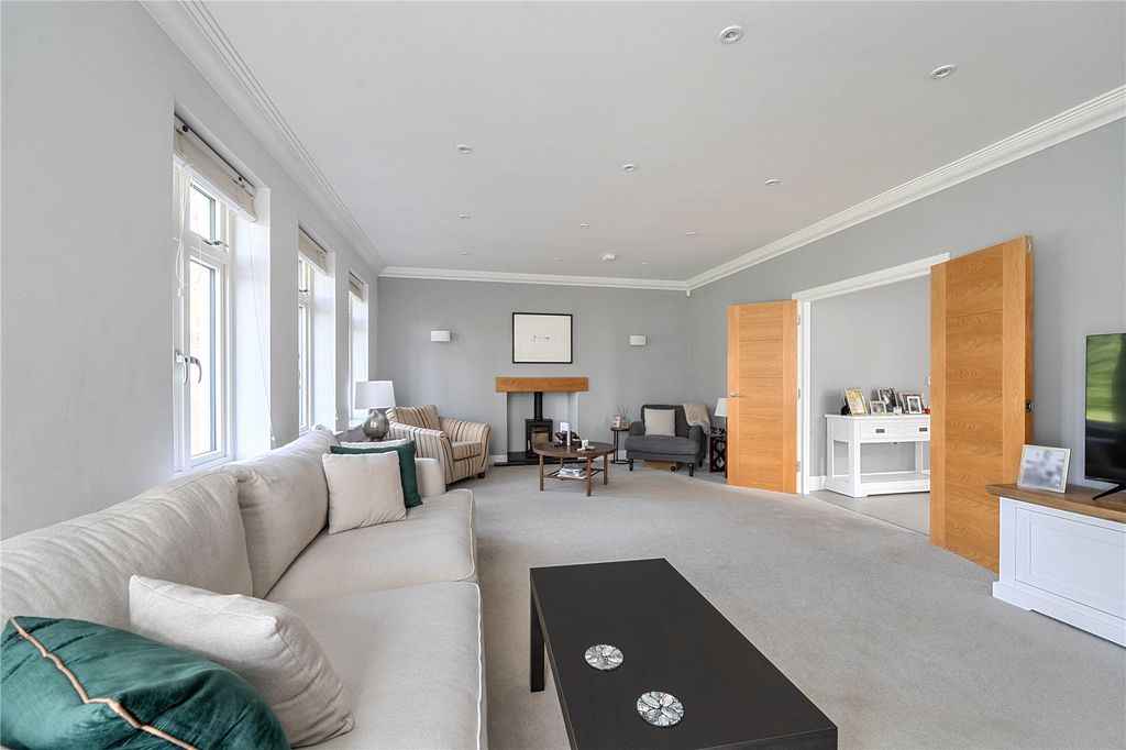 Additional image 7 of 5 bed detached house to rentCheriton Road, Winchester, Hampshire SO22