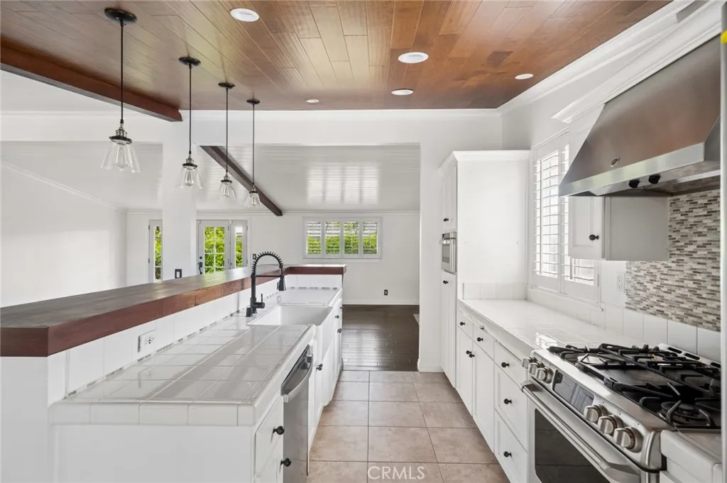 Additional image 56 of 300 Esther Street, Costa Mesa, CA 92627