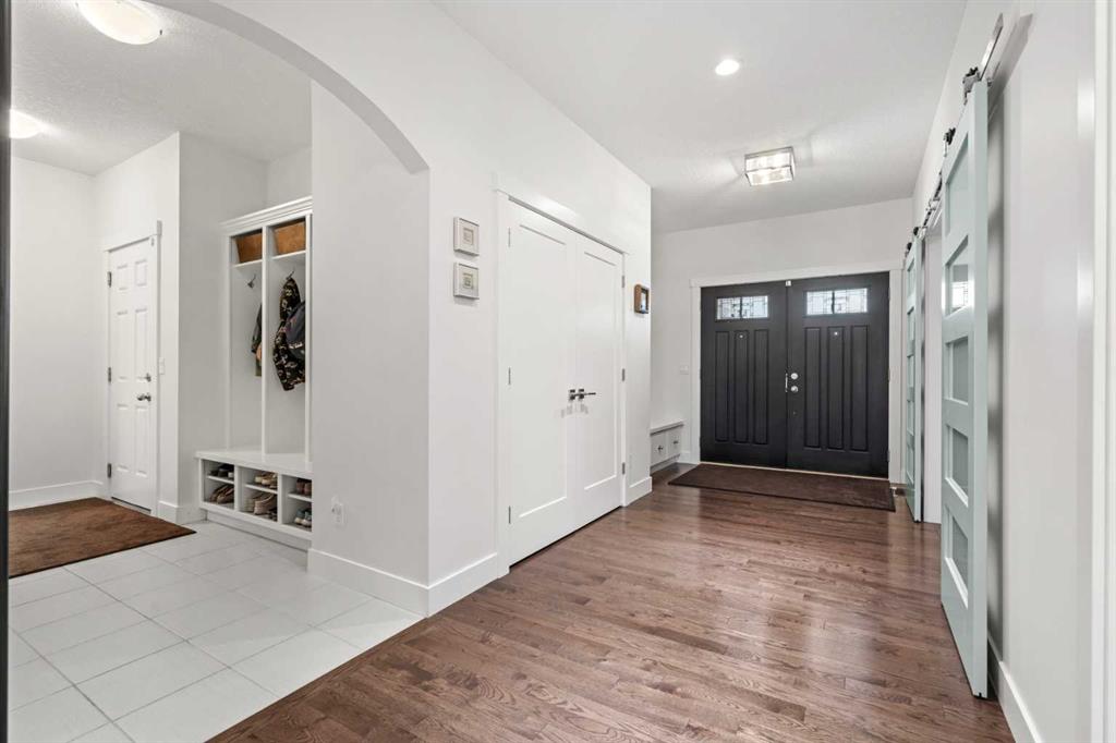 Additional image 2 of 25 Westland Crescent SW, Calgary, AB, T3H 0W1