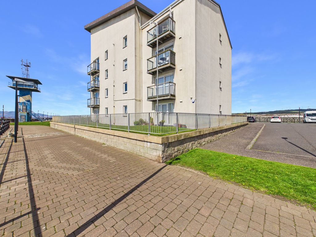 2 bed flat for saleMariners View, Ardrossan, 8 KA22