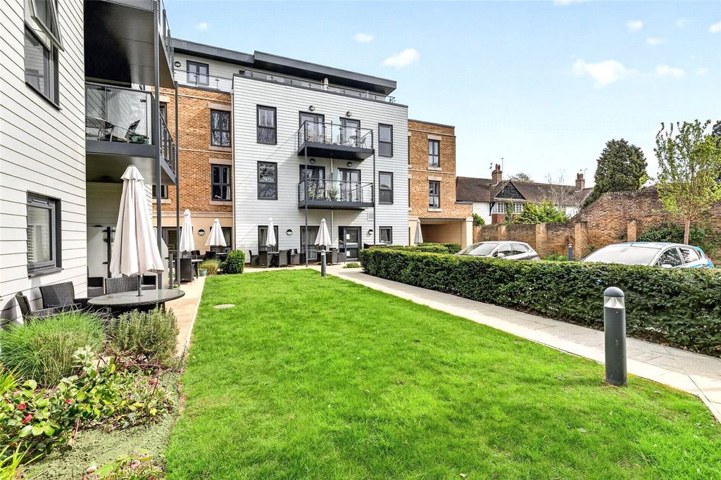 Additional image 19 of 1 bed property to rentQueens Road, Weybridge, Surrey KT13