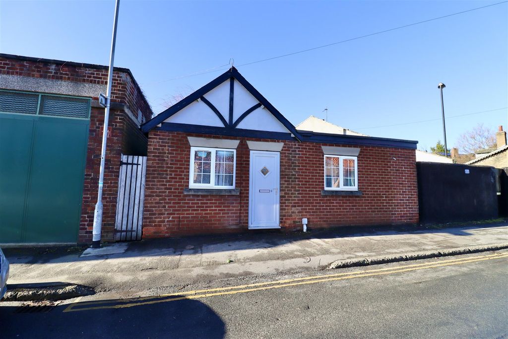 1 bed detached bungalow to rentLondesborough Road, Market Weighton, York YO43