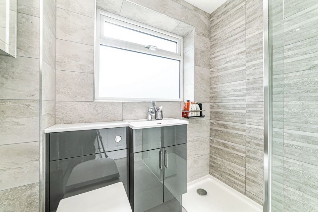 Additional image 17 of 3 bed link detached house for saleConstable Close, Basingstoke RG21