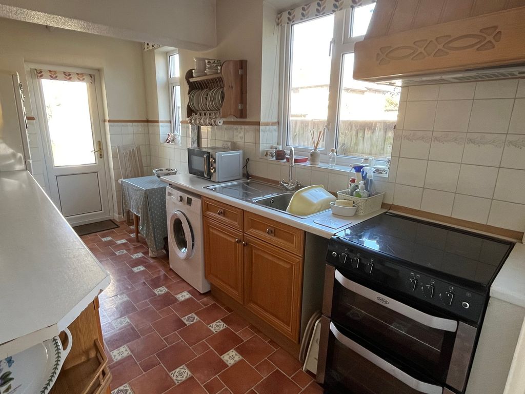 Additional image 4 of 3 bed semi-detached house for saleWindsor Crescent, Frome, Somerset BA11