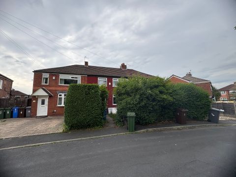 Lyme Grove, Droylsden M43