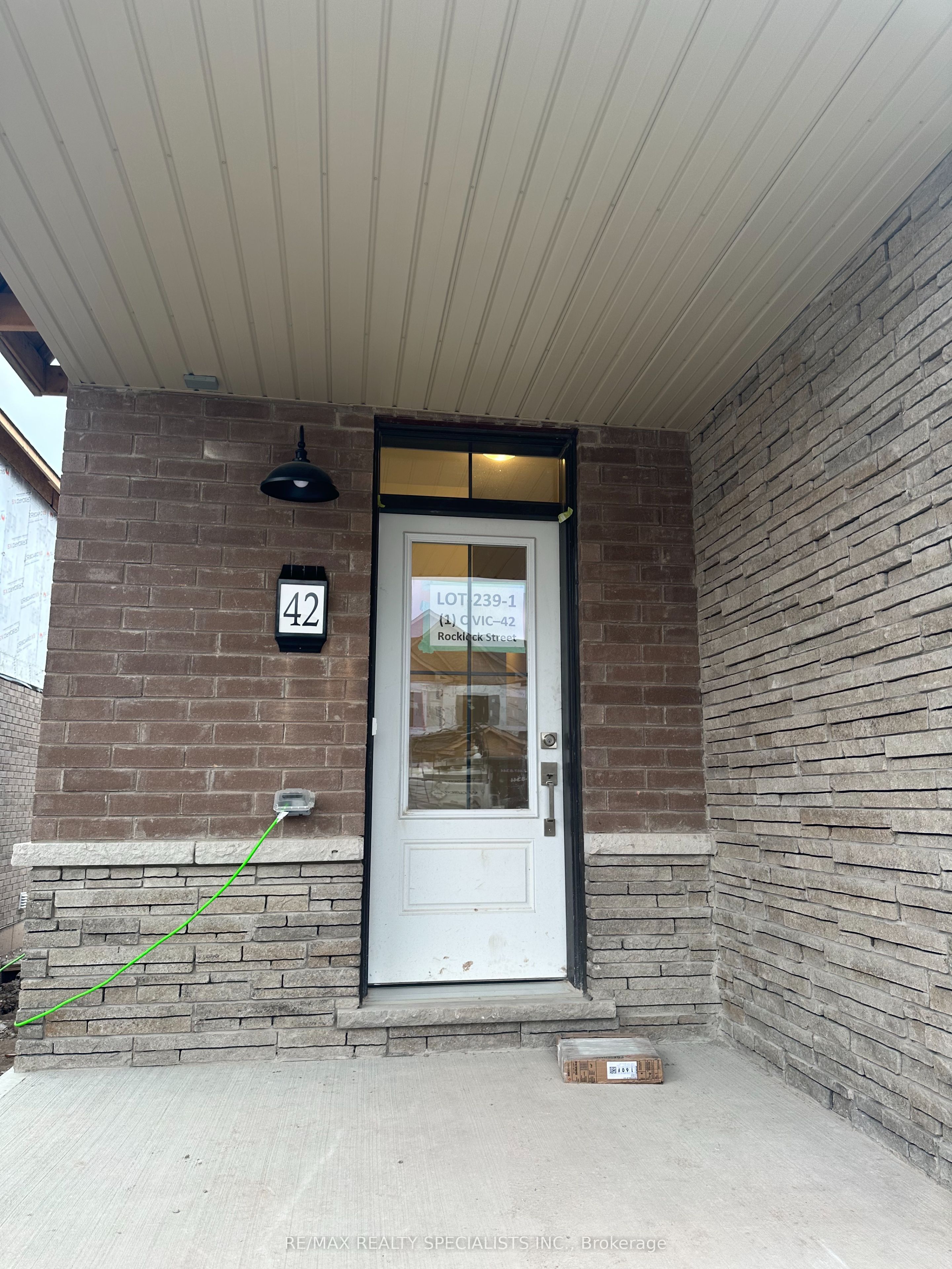 Additional image 2 of 42 Rowlock Street, Welland, ON, L3B 0M7