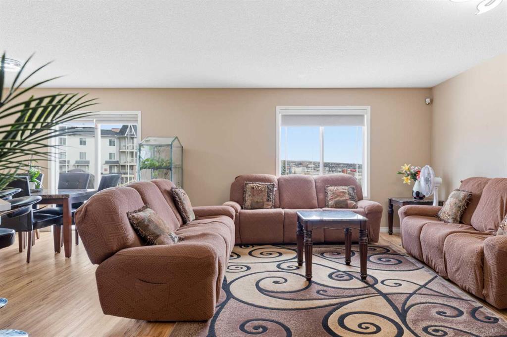 Additional image 5 of 21 Panamount Crescent NW, Calgary, AB, T3K 5L7