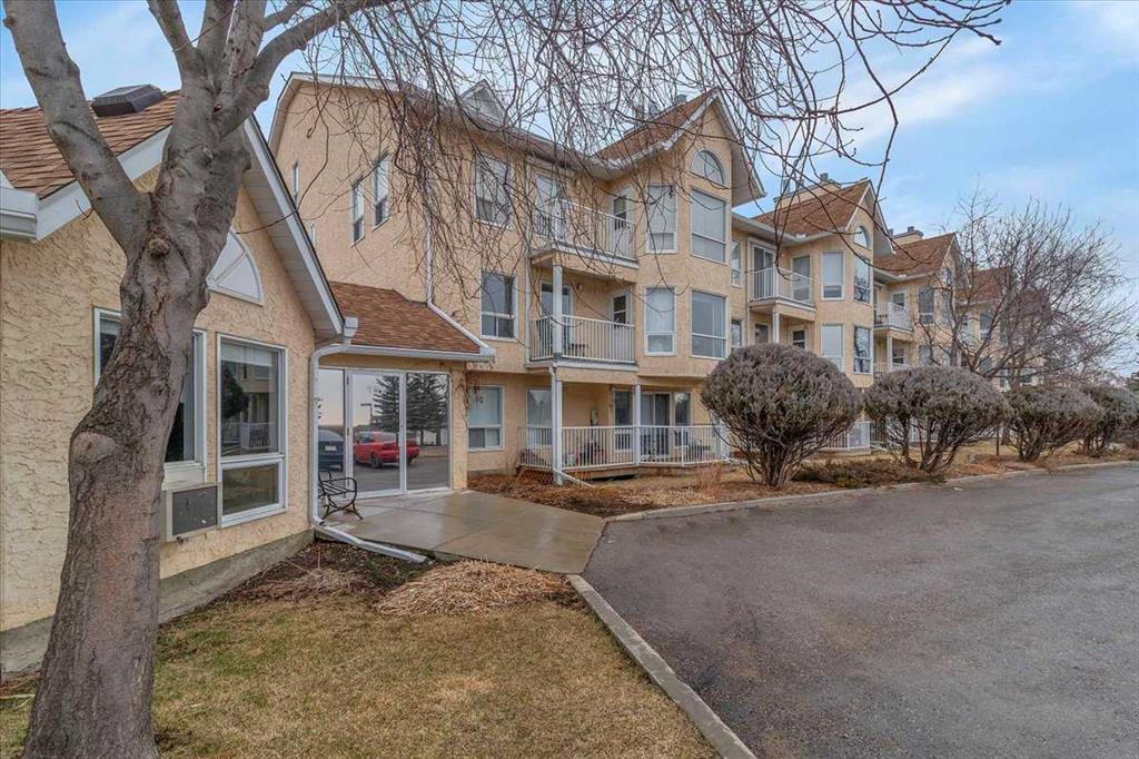 208-102 Centre Court, Okotoks, AB, T1S 1Z7