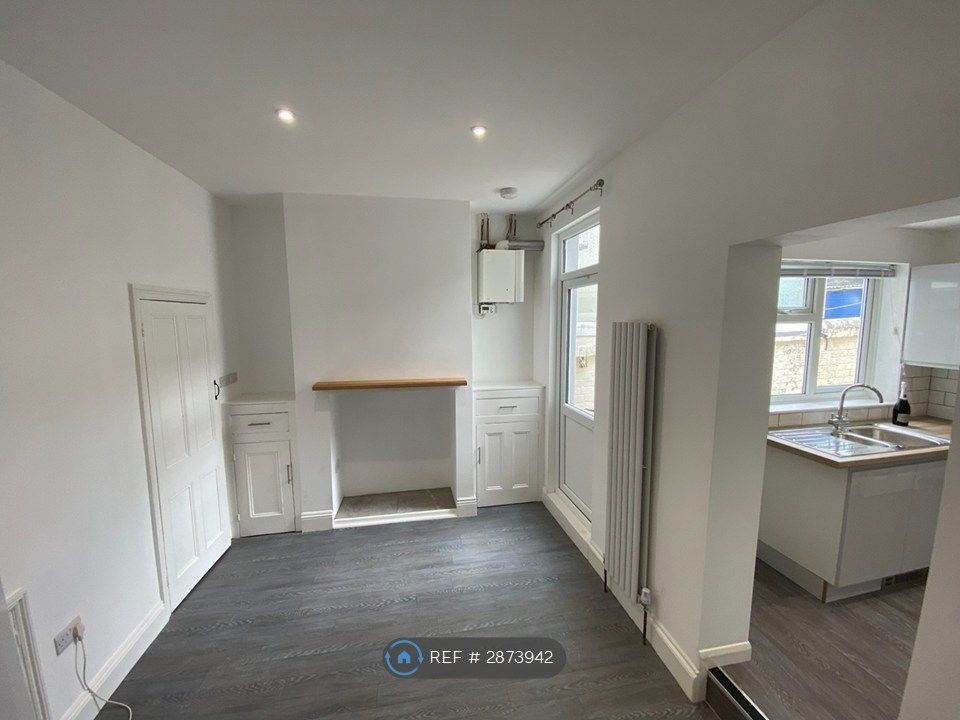 Additional image 4 of 2 bed terraced house to rentLydford Park Road, Plymouth PL3