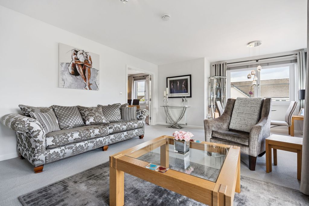 Additional image 6 of 2 bed flat for saleMaurice Wynd, Dunblane FK15