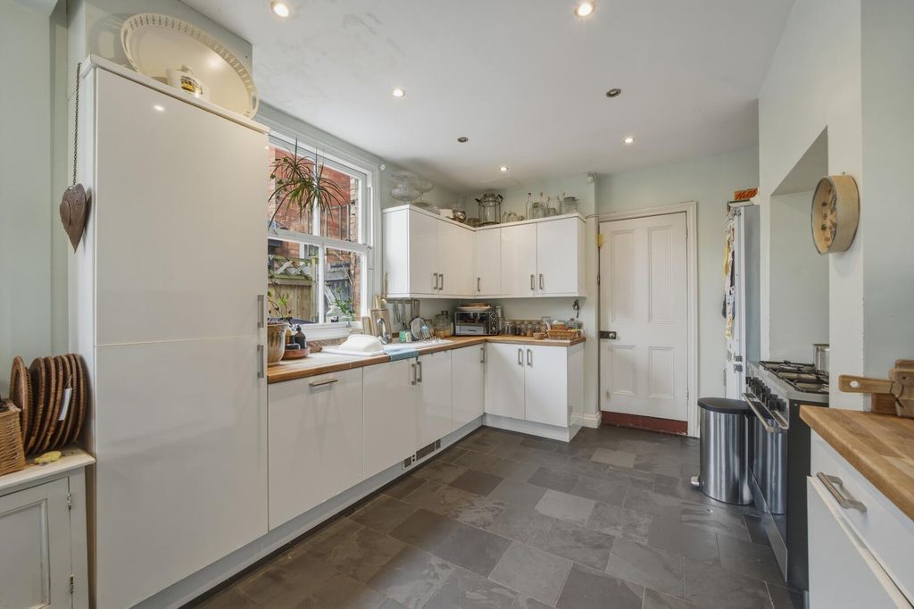 Additional image 5 of 4 bed semi-detached house for saleHighfield Road, West Bridgford, Nottingham NG2