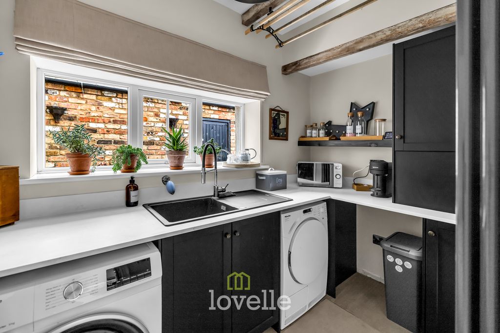 Additional image 10 of 5 bed detached house for saleArcher Road, Waltham DN37