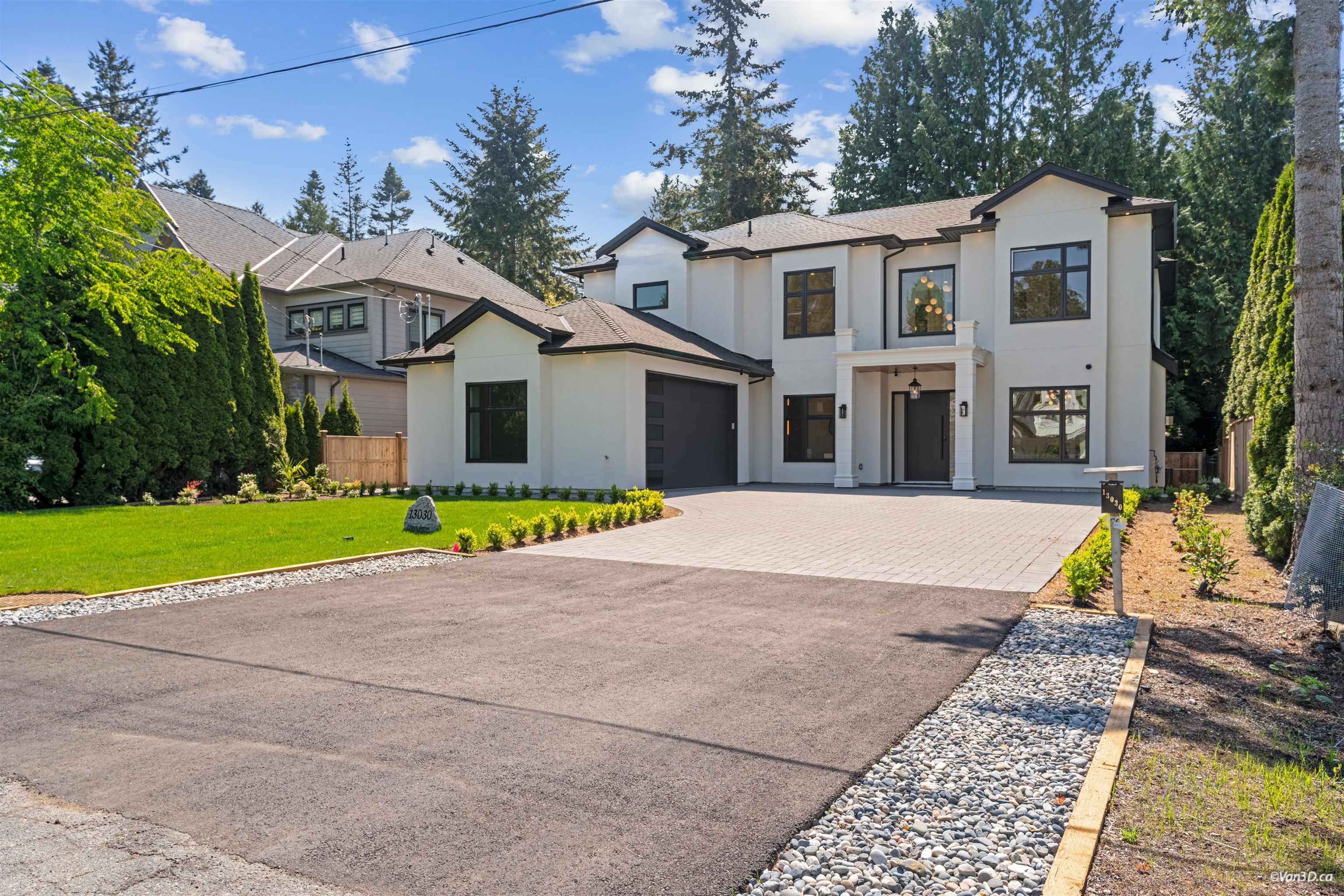 13030 15 Avenue, Surrey, BC, V4A 1K7
