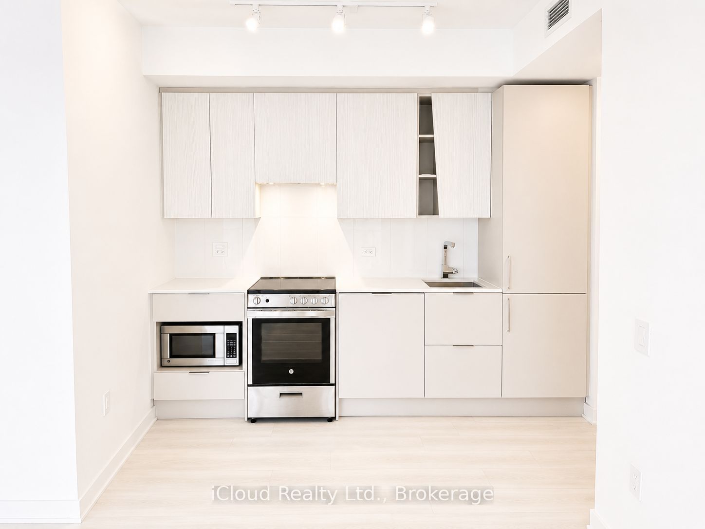 Additional image 6 of 5604-3900 Confederation Parkway, Mississauga, ON, L5B 0M3