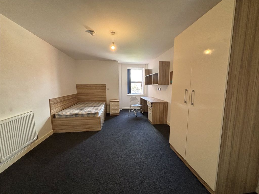 Additional image 9 of 9 bed flat to rentWellingborough Road, Northampton, Northamptonshire NN1