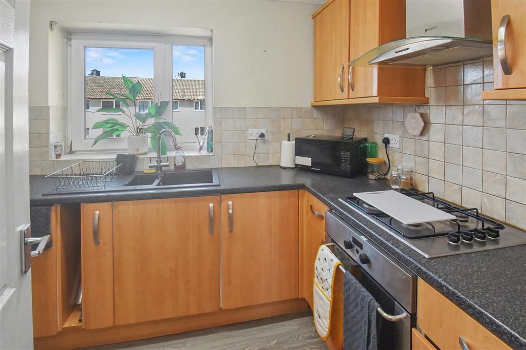Additional image 4 of 2 bed flat to rentArgyll Street, Corby NN17