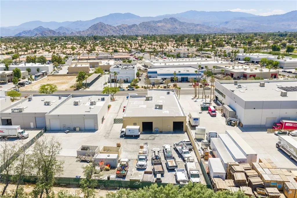 Additional image 46 of 77570 Enfield Ln, Palm Desert, CA 92211