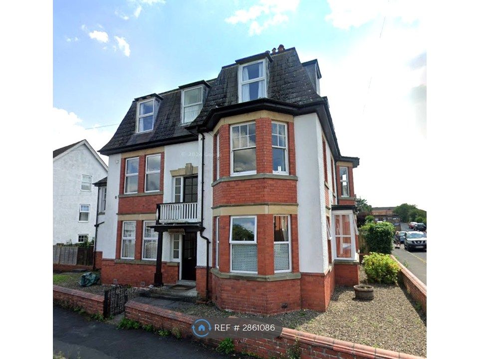 3 bed flat to rentMontpellier Park, Llandrindod Wells LD1