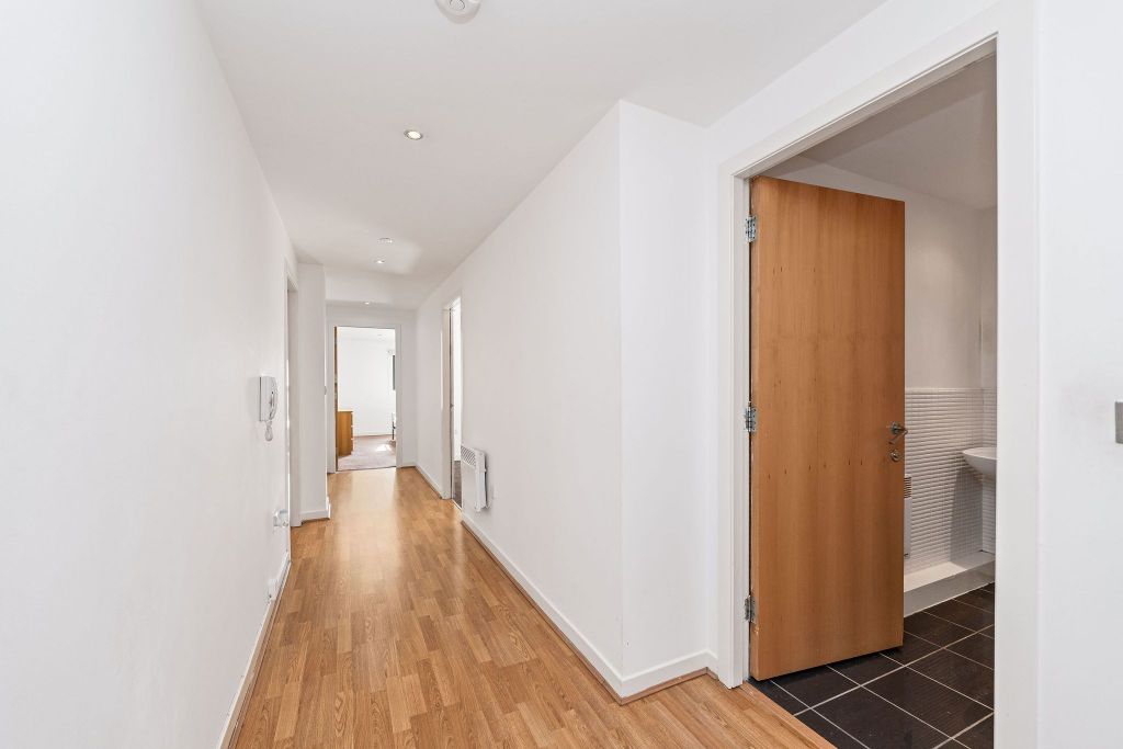 Additional image 13 of 2 bed flat for saleFlat 8/3, 72 Lancefield Quay, Glasgow G3