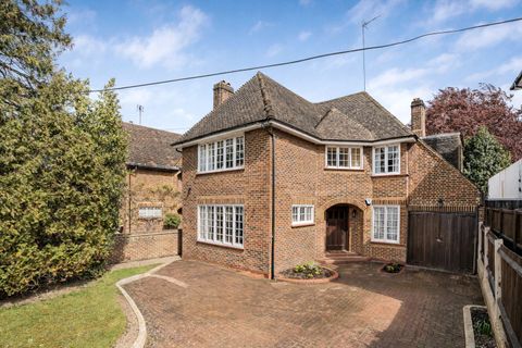 Oakleigh Park South, Whetstone, London N20