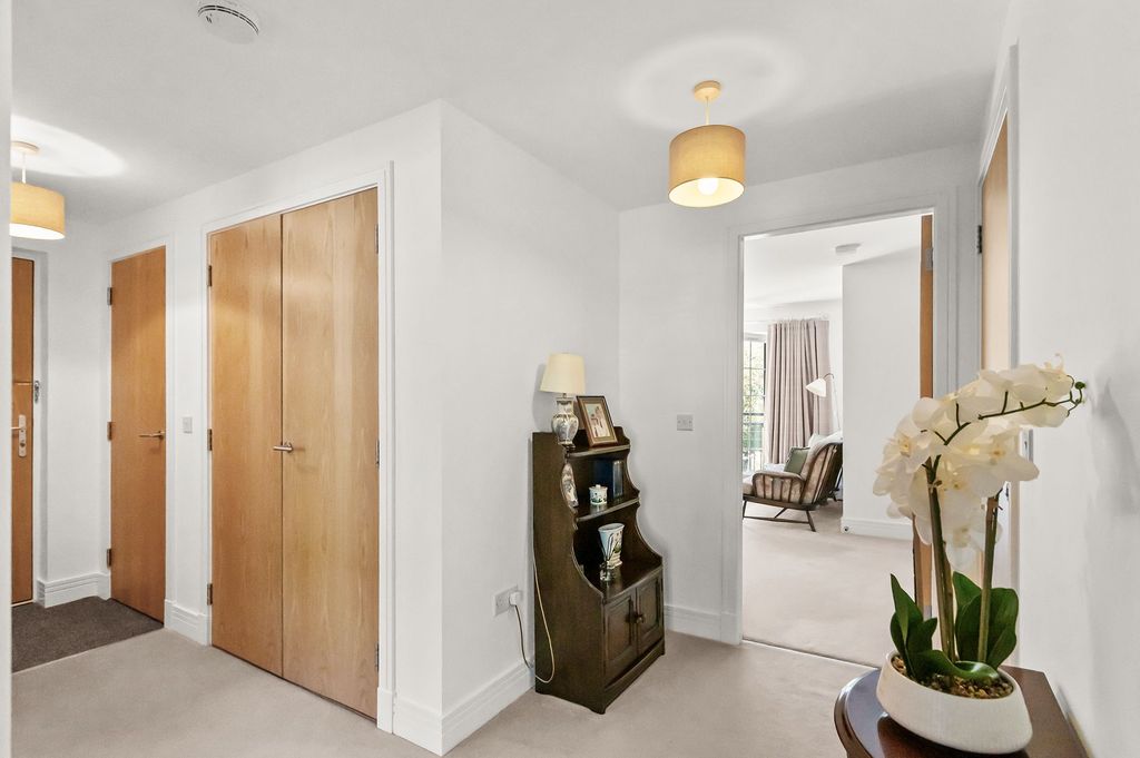 Additional image 9 of 2 bed flat for saleAllan Walk, Bridge Of Allan FK9