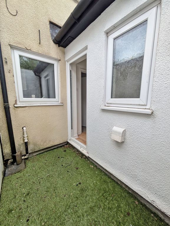 Additional image 4 of 2 bed terraced house to rentGilfach Cynon, Merthyr Tydfil CF47