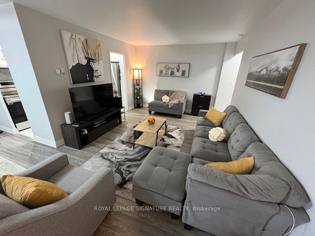 1701-5 Massey Square, Toronto, ON, M4C 5L6 photo 2