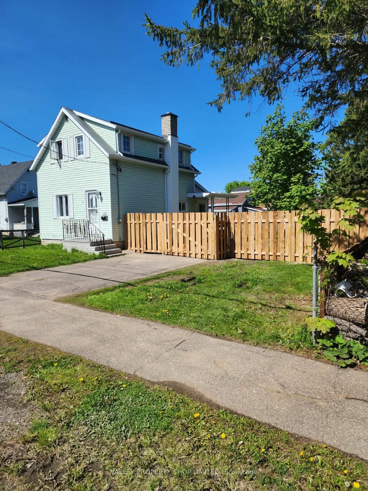 Additional image 2 of 715 Mary Street, Pembroke, ON, K8A 5X8