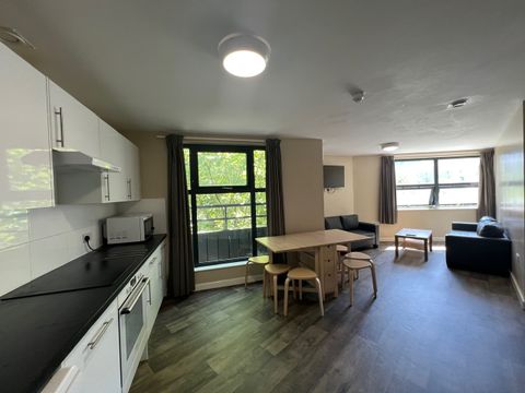 Classic House, Stokes Croft, Bristol BS1, Room to rent