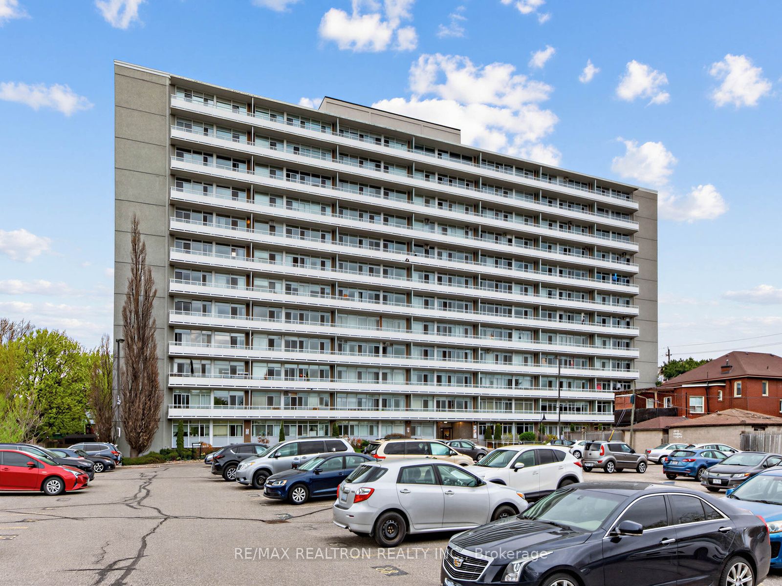 302-580 Christie Street, Toronto, ON, M6G 3E3