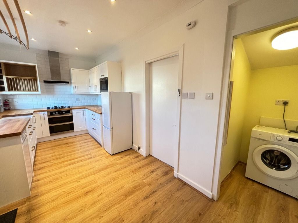 Additional image 4 of 2 bed terraced house to rentQueens Road, Elderslie, Renfrewshire PA5