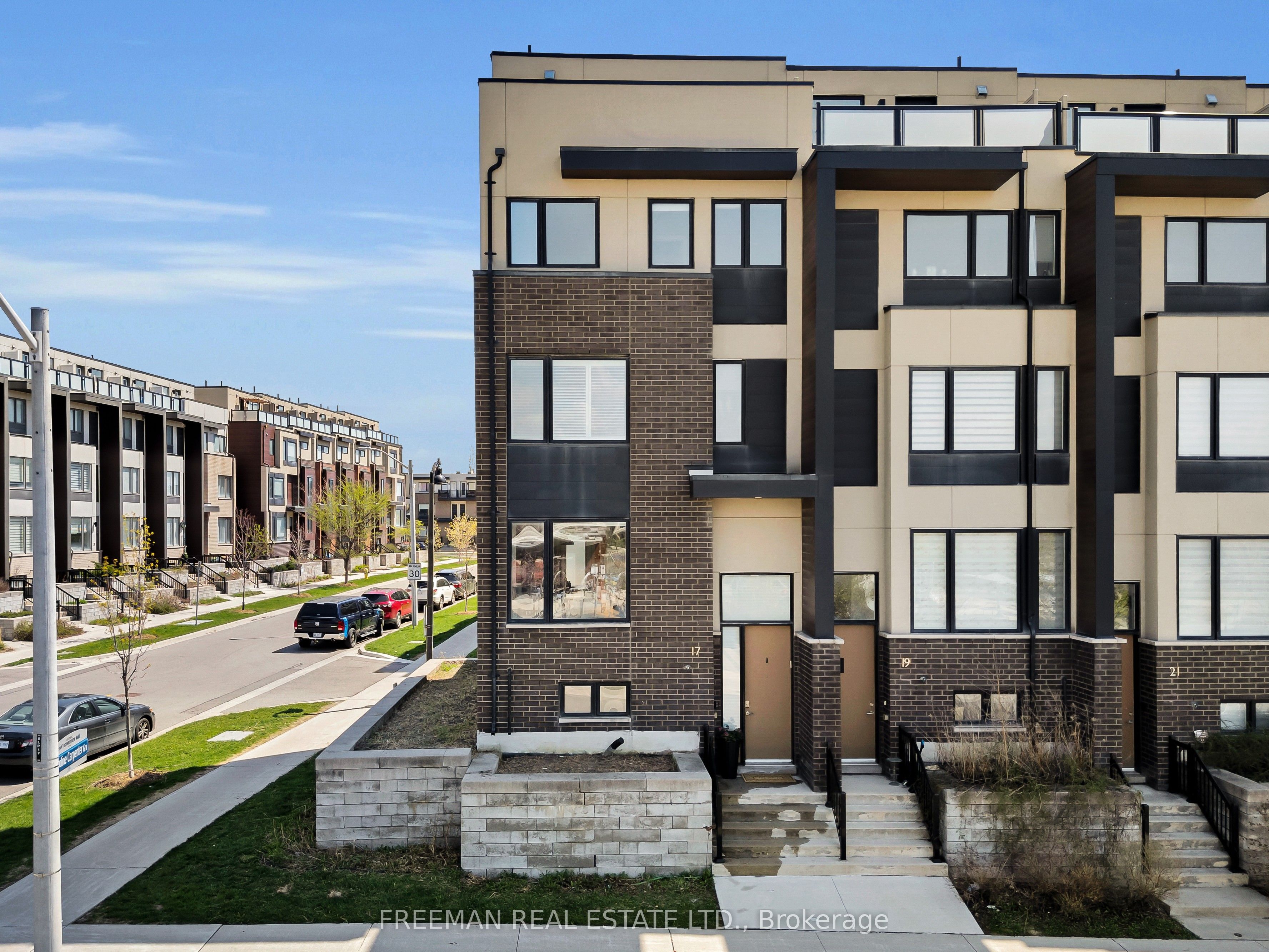 17 Locust Lodge Gardens, Toronto, ON, M3K 0A9