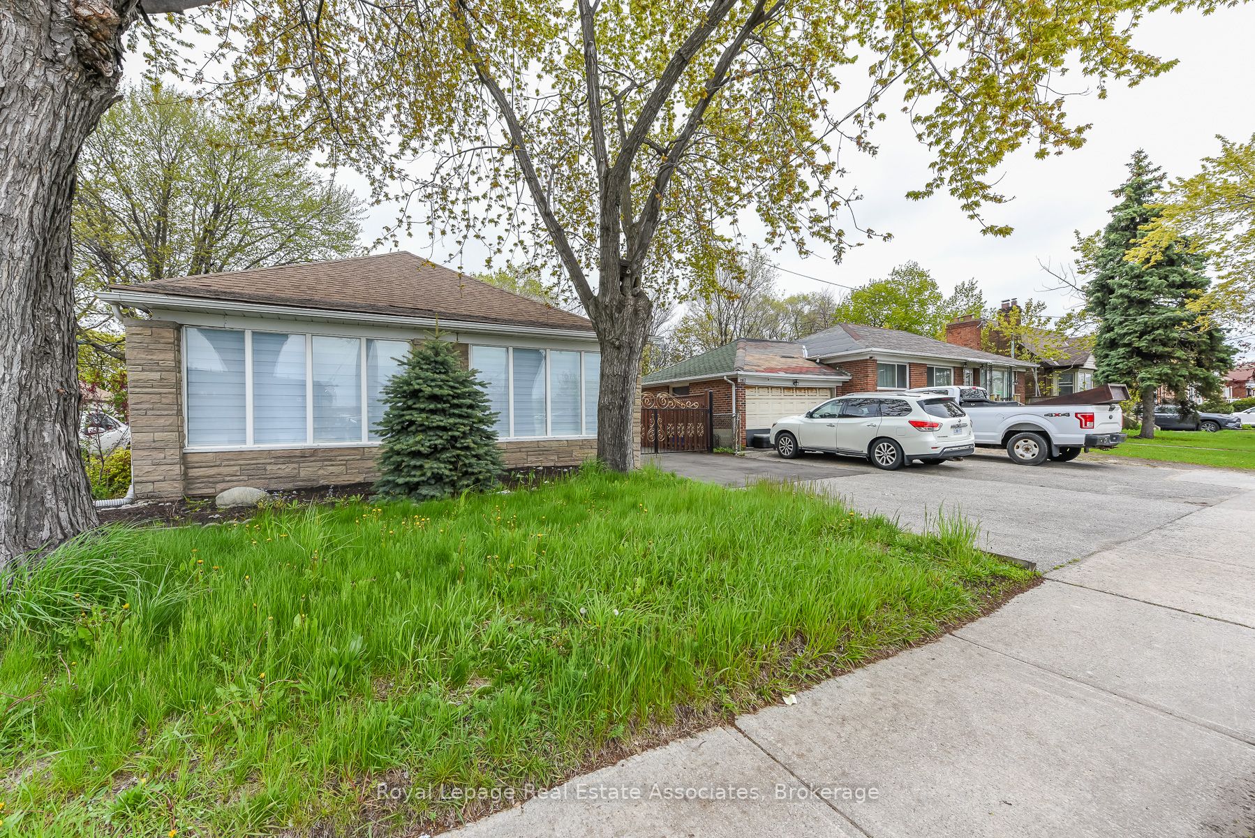 Additional image 2 of 665 Kipling Avenue, Toronto, ON, M8Z 5G2