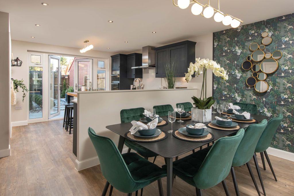 4 bed detached house for sale"Avondale" at Oxlip Blvd, Ipswich IP1